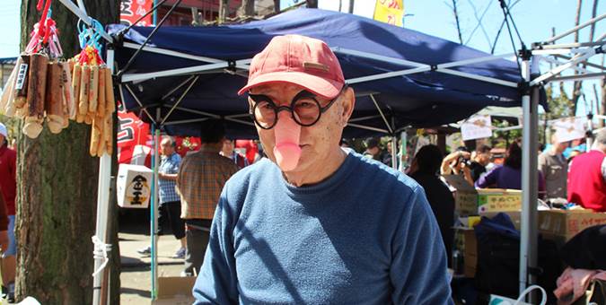 http://www.thewhitenoise.co.uk/wp-content/uploads/2014/03/Kanamara-Matsuri.jpg